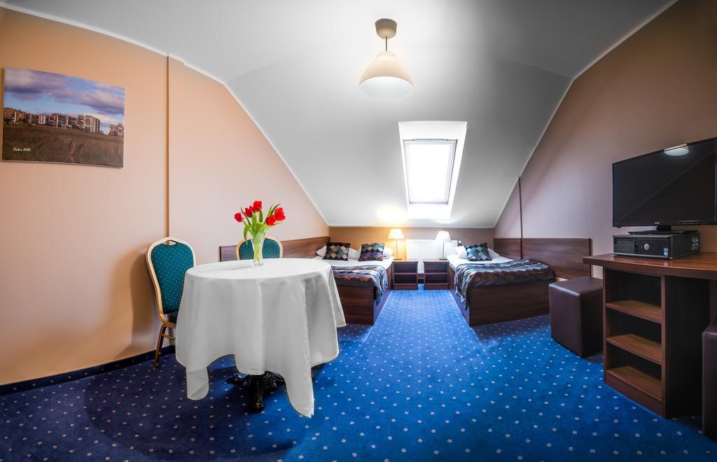 Hotel Colnus Kolno  Exteriér fotografie